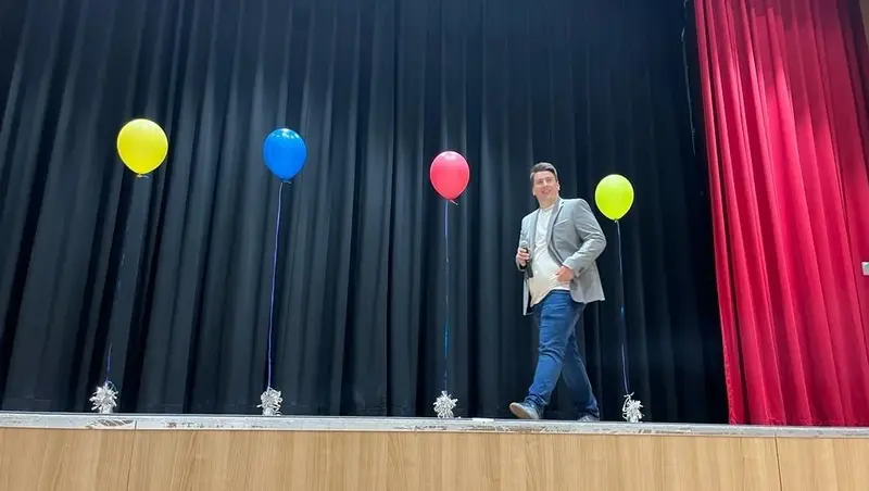 2a9e447b-3676-4ab8-8bc0-bbc10e62a606-ezgif.com-resize (1)